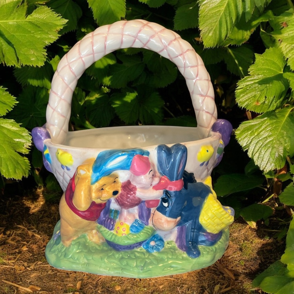 Disney Winnie the Pooh Easter Basket 2000 Ceramic FTD Piglet Eeyore Figurine